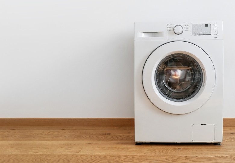 Come pulire e disinfettare la lavatrice: guida alla manutenzione professionale